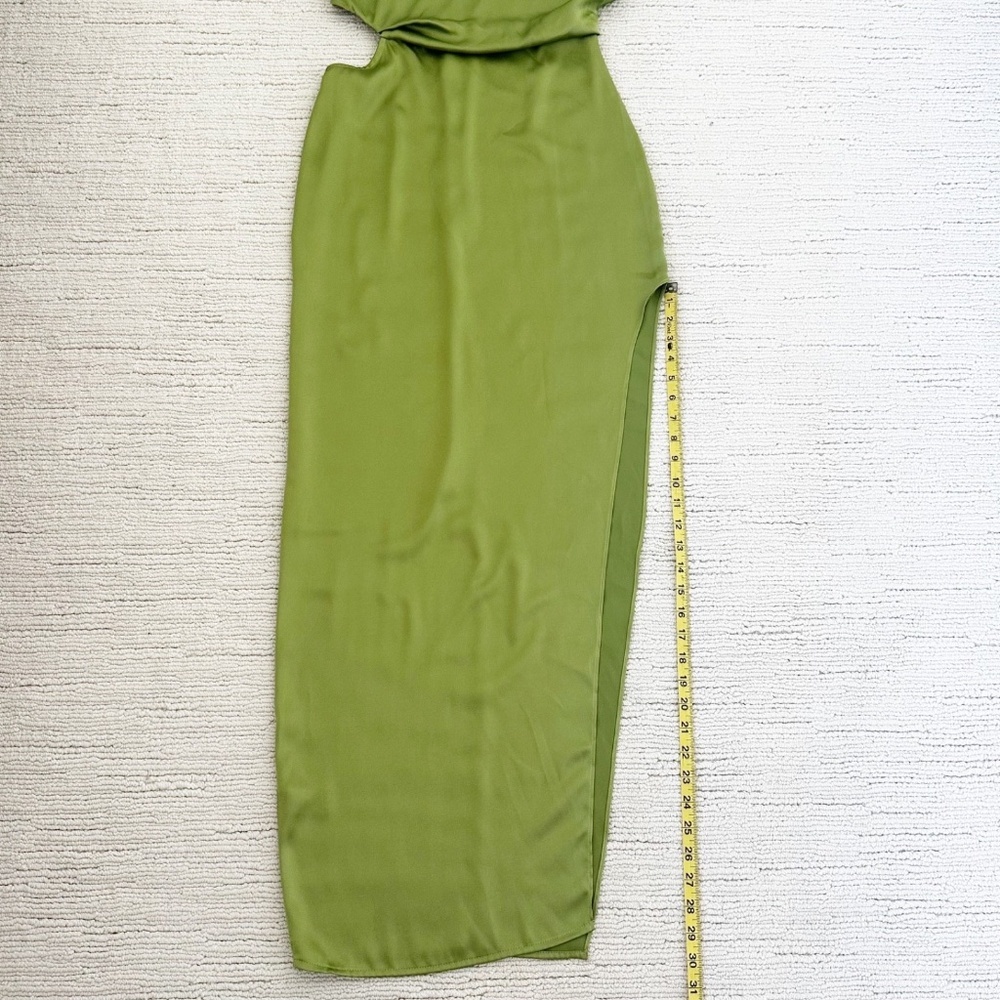 ASTR THE LABEL Amari Women’s M Green Maxi Dress Satin One-Shoulder Cut-Out Satin - Picture 10 of 15